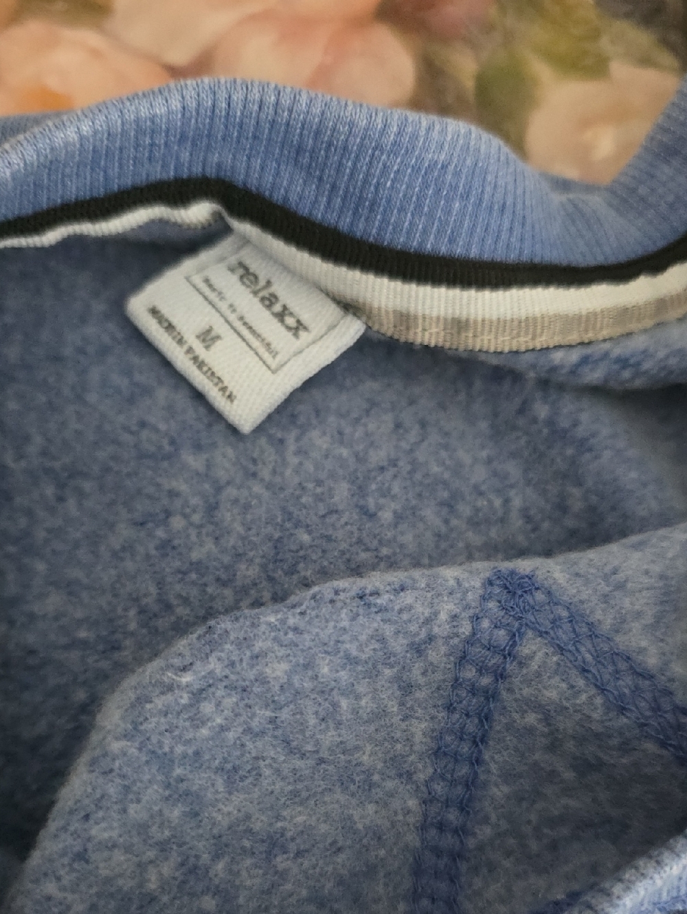Sweatshirt - Picture 3 of 5